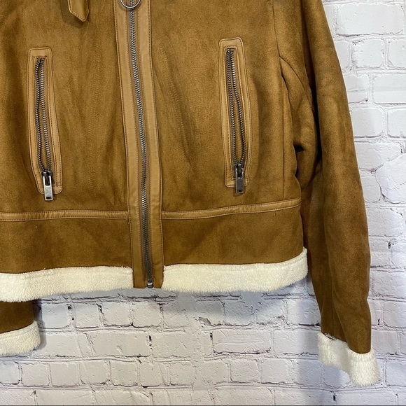 Universal Thread Faux Leather with Sherpa Trim size Medium - Picture 2 of 10